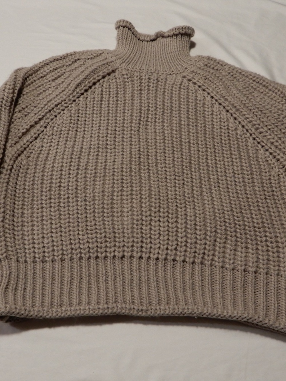 H&M Women's Cable Knit Turtleneck Sweater Cream Size M NWT